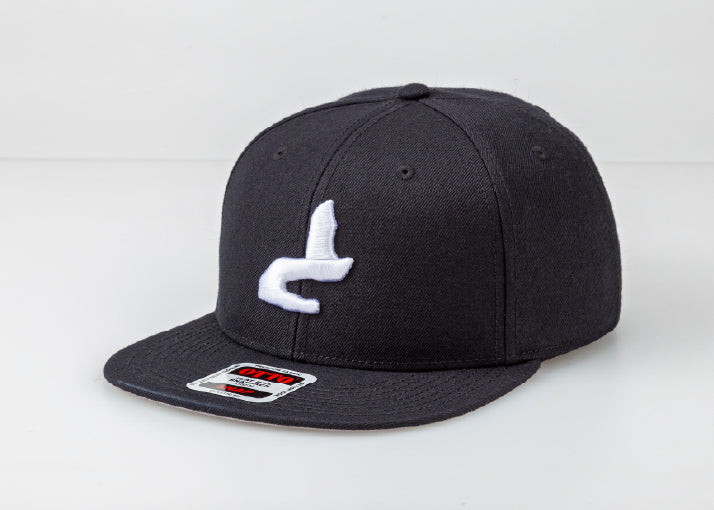 3月中旬発送【期間限定・予約販売】山と溪谷「と」白刺繍オットー