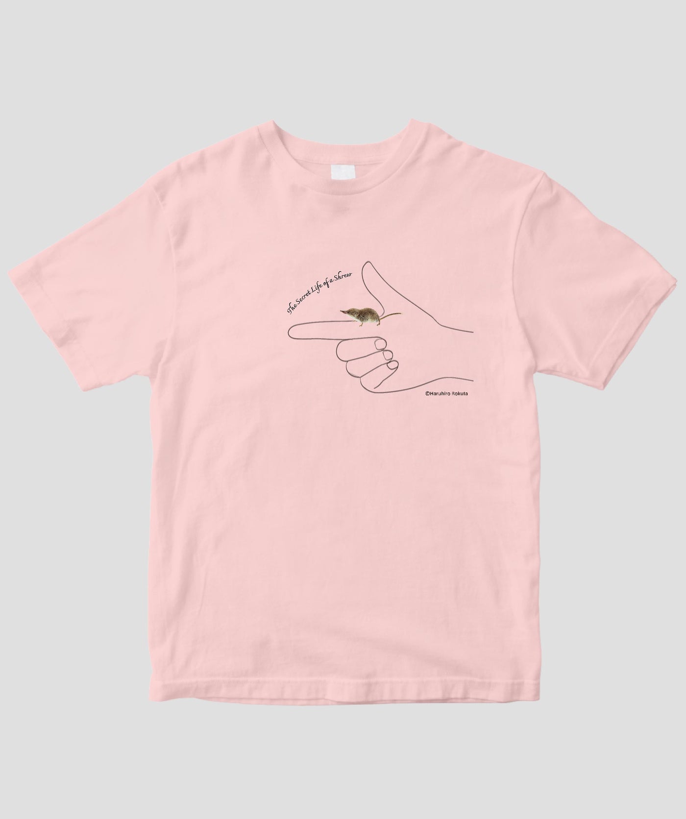 【キッズ】六田晴洋『トガリネズミ ひみつのくらし』トウキョウトガリネズミ実寸大Ｔシャツ / 世界文化ワンダーグループ