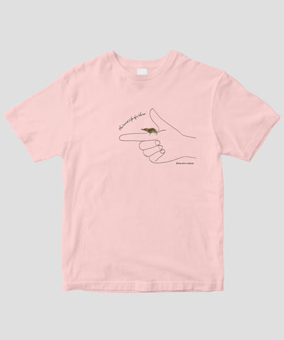 【キッズ】六田晴洋『トガリネズミ ひみつのくらし』トウキョウトガリネズミ実寸大Ｔシャツ / 世界文化ワンダーグループ